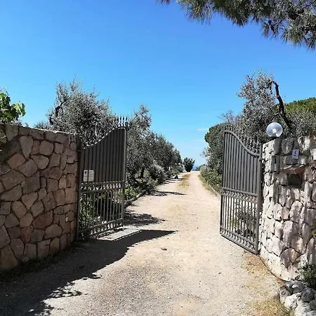 Hébergement de vacances Saha Splendida Dimora Immersa Tra Gli Ulivi *