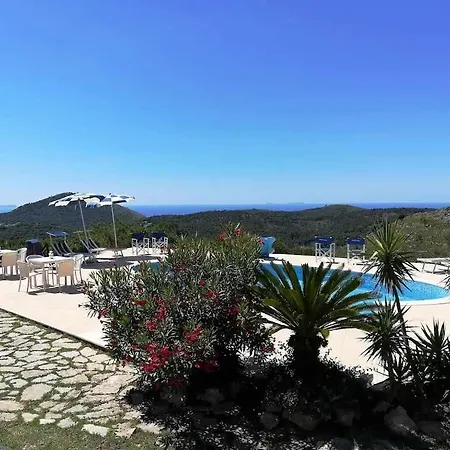Hébergement de vacances Saha Splendida Dimora Immersa Tra Gli Ulivi